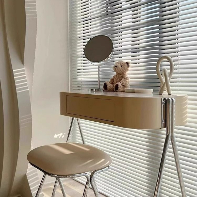 Desk Drawer Small - Kommode im nordischen Stil, leichter Luxus,